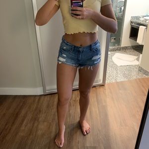 BEBE JEAN SHORTS 28